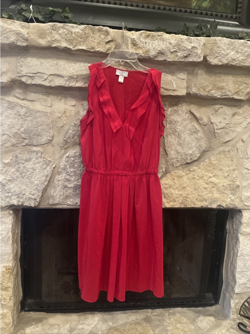 LOFT Red Sleeveless Ruffle V-Neck Dress size 6 small